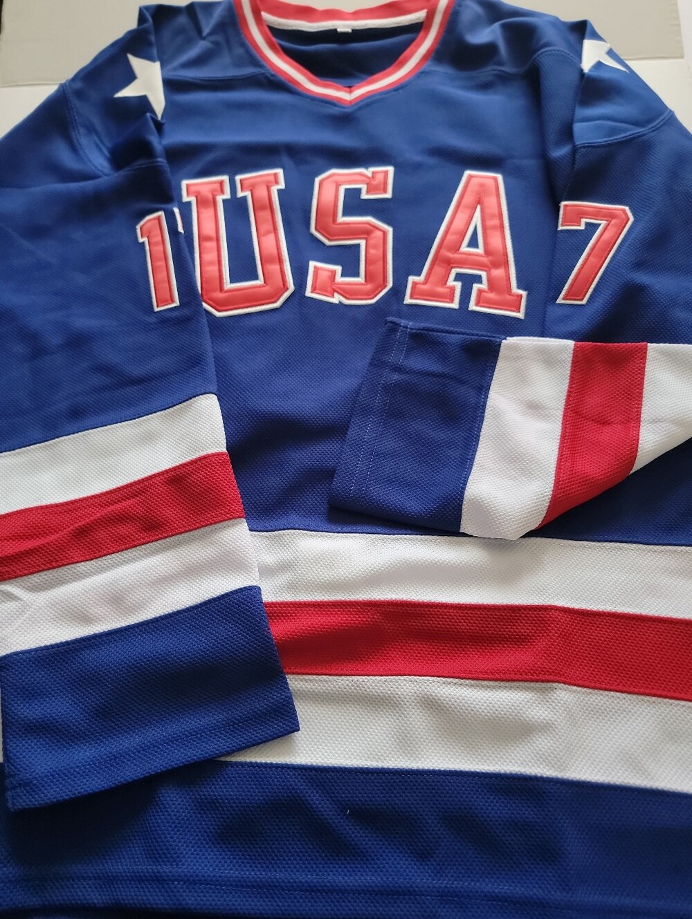 USA Olympic Team #17 O'Callahan  Large Blue Hockey Jersey with Red & White Trim - Picture 3 of 6